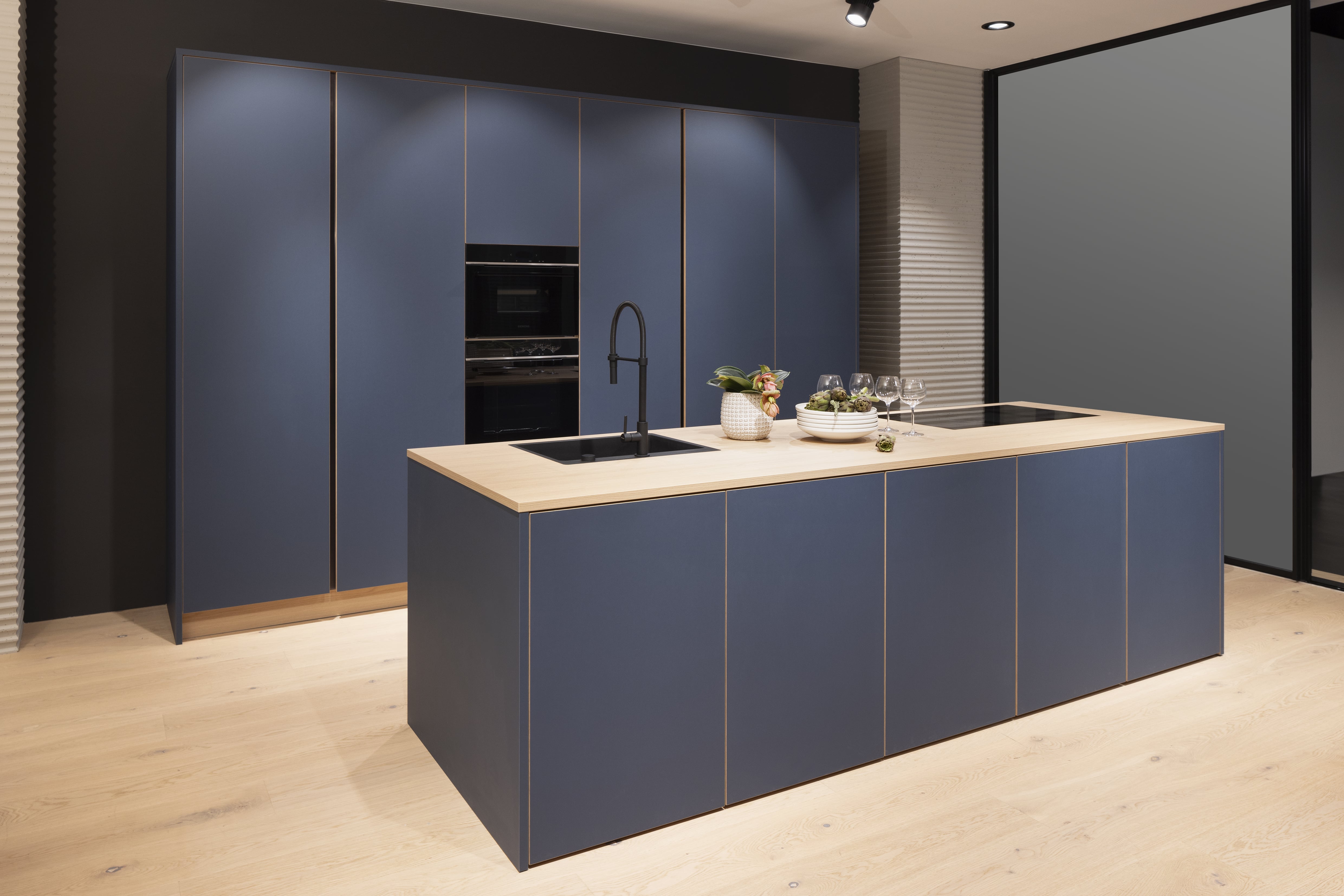 Häcker Systemat Feineiche Rauchblau