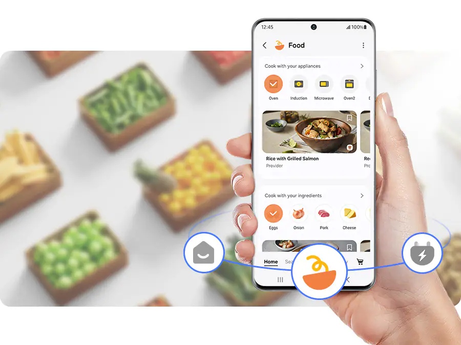 Hand hält Handy mit App mit Rezeptvorschlägen