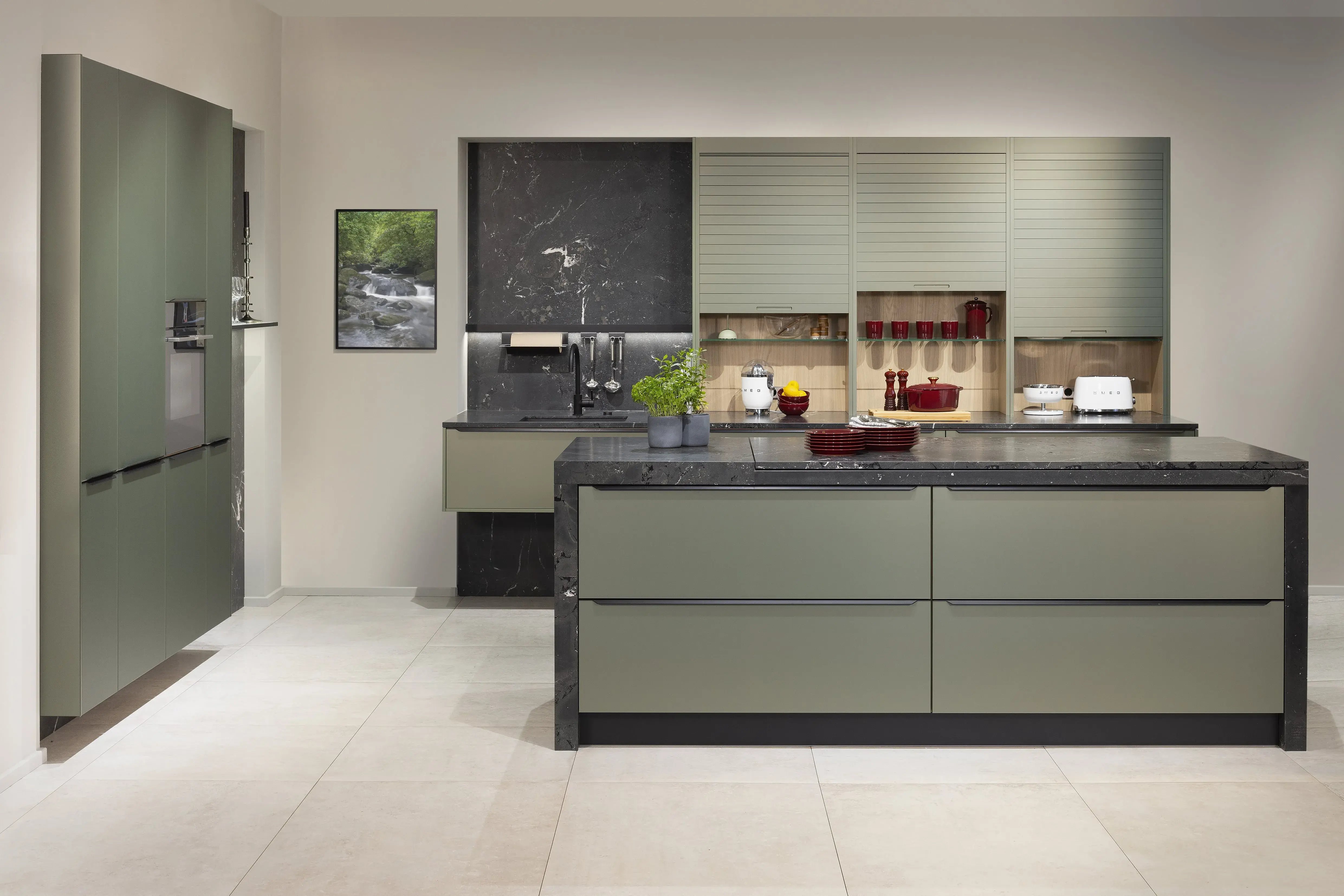 Häcker Systemat Olivgrün Polymerglas